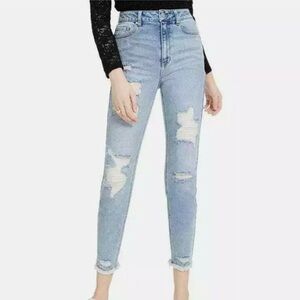 Tinseltown Junior 7 Light Wash Distressed Denim Frayed Hem High Rise Mom Jeans